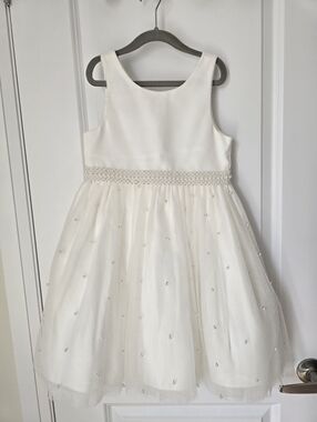 Flower Girl Communion Ivory White Dress, Size 6/7